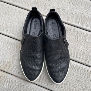 Ecco leather zip sneakers